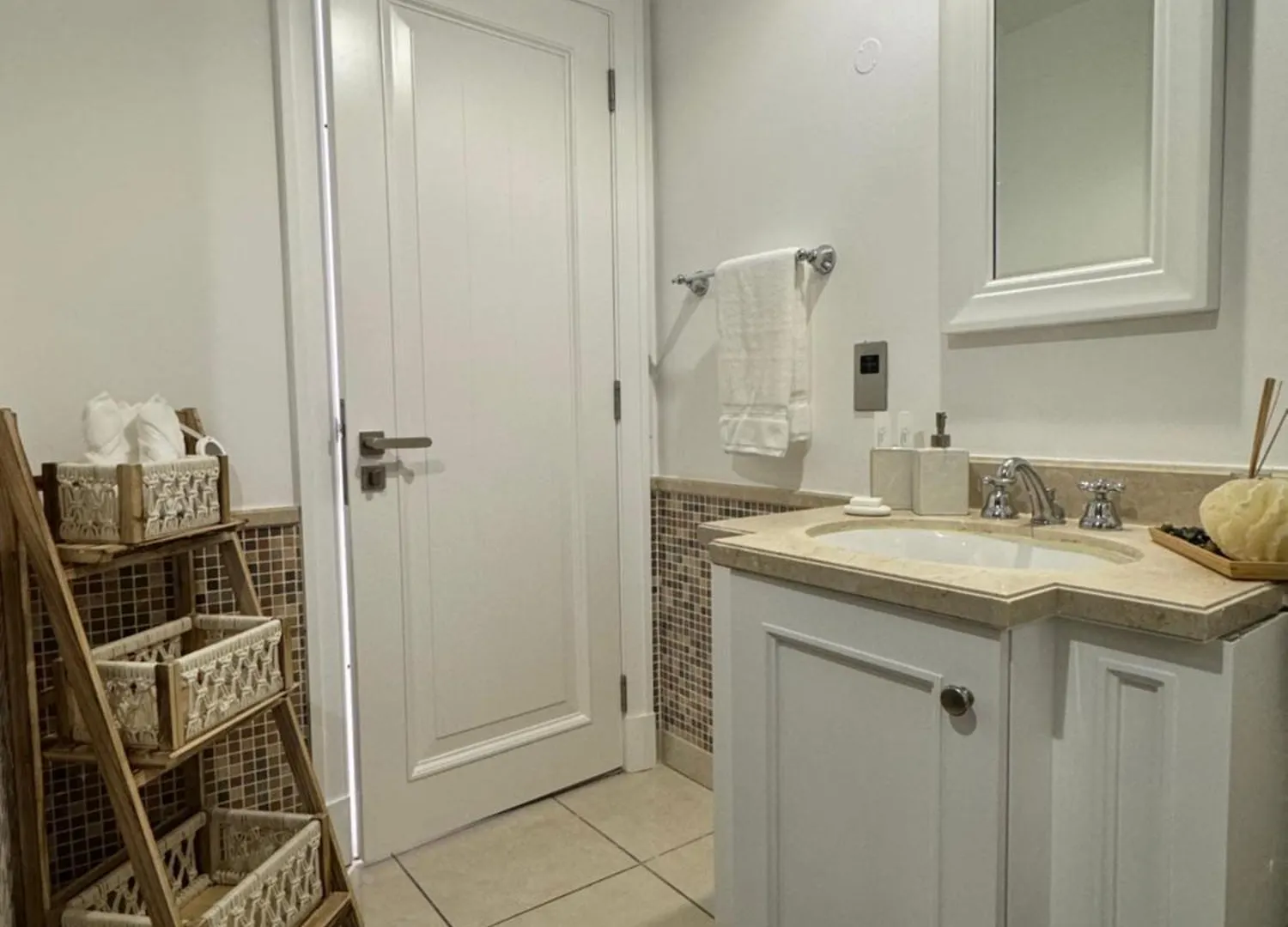 Luxurious 1Br Aprt Burj Khalifa Area Apartment Dubai 0*,  United Arab Emirates